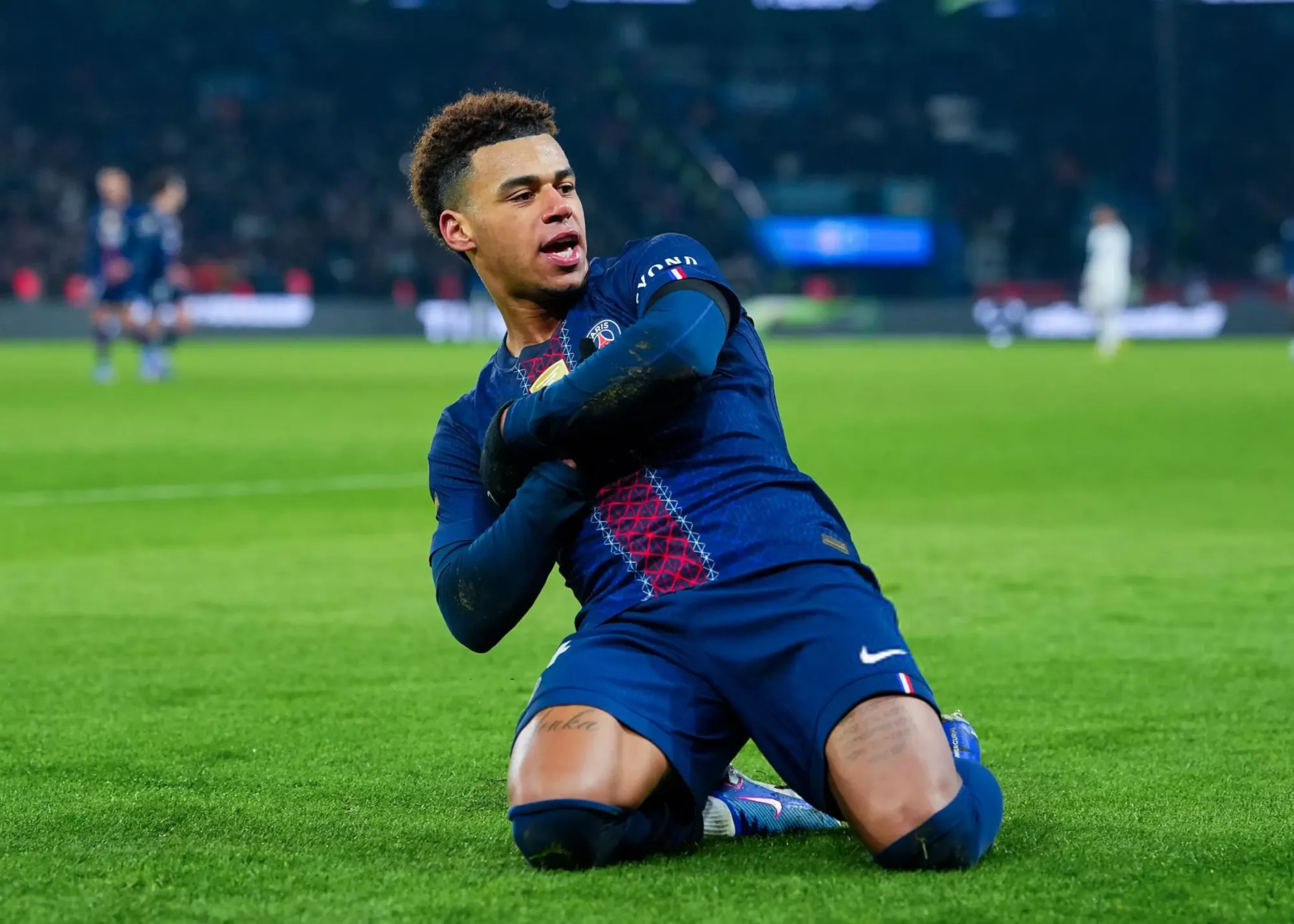 گل تاریخی دزیره دوئه در دربی پاریس که همه را شوکه کرد!