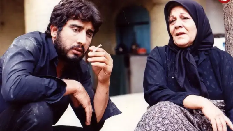 عکس| سفر در زمان؛ «علی» سریال آینه عبرت در 58 سالگی و در کنار ایرج نوذری؛ سال 1400