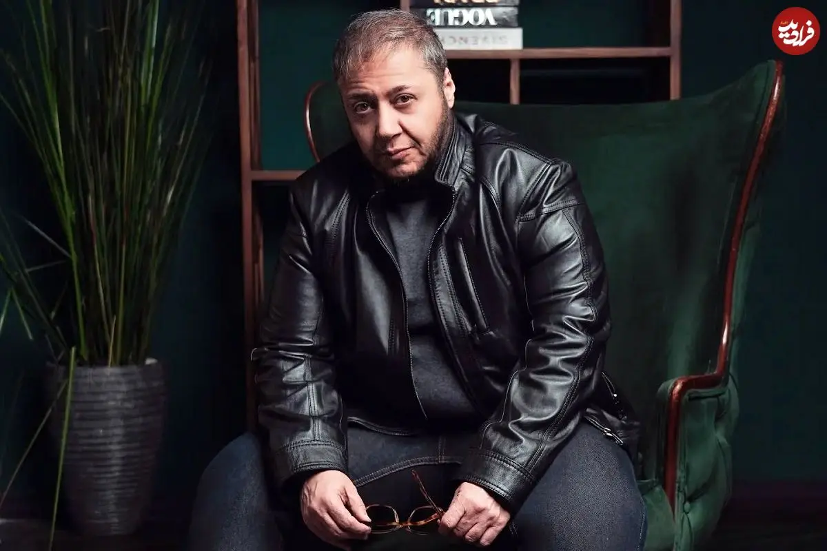 تصویری نایاب از مازیار لرستانی در آغوش پدر؛ سفر به سال ۴۵ با عکسی ویژه!