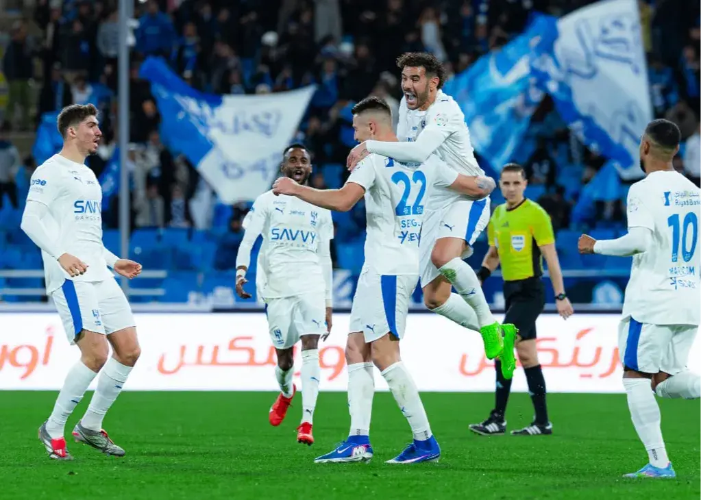الهلال برد و به دو قدمی النصر رسید