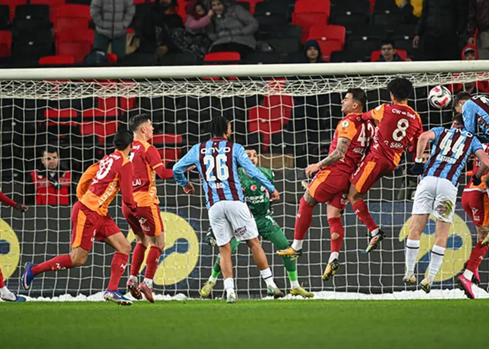 گالا و ایکاردی ترابزون را در هم شکستند؛ اونانا و تیمش تحقیر شدند!