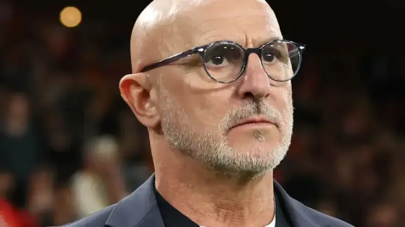 تمجید رقیب بزرگ: مسی و رونالدو نباید خداحافظی کنند!