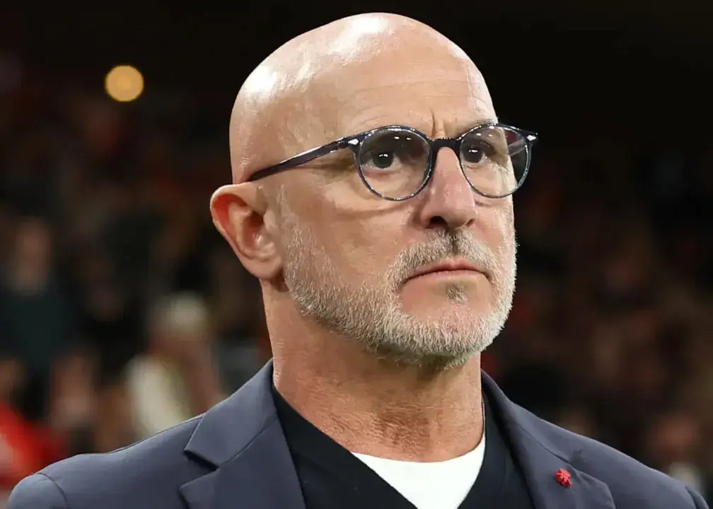 تمجید رقیب بزرگ: مسی و رونالدو نباید خداحافظی کنند!