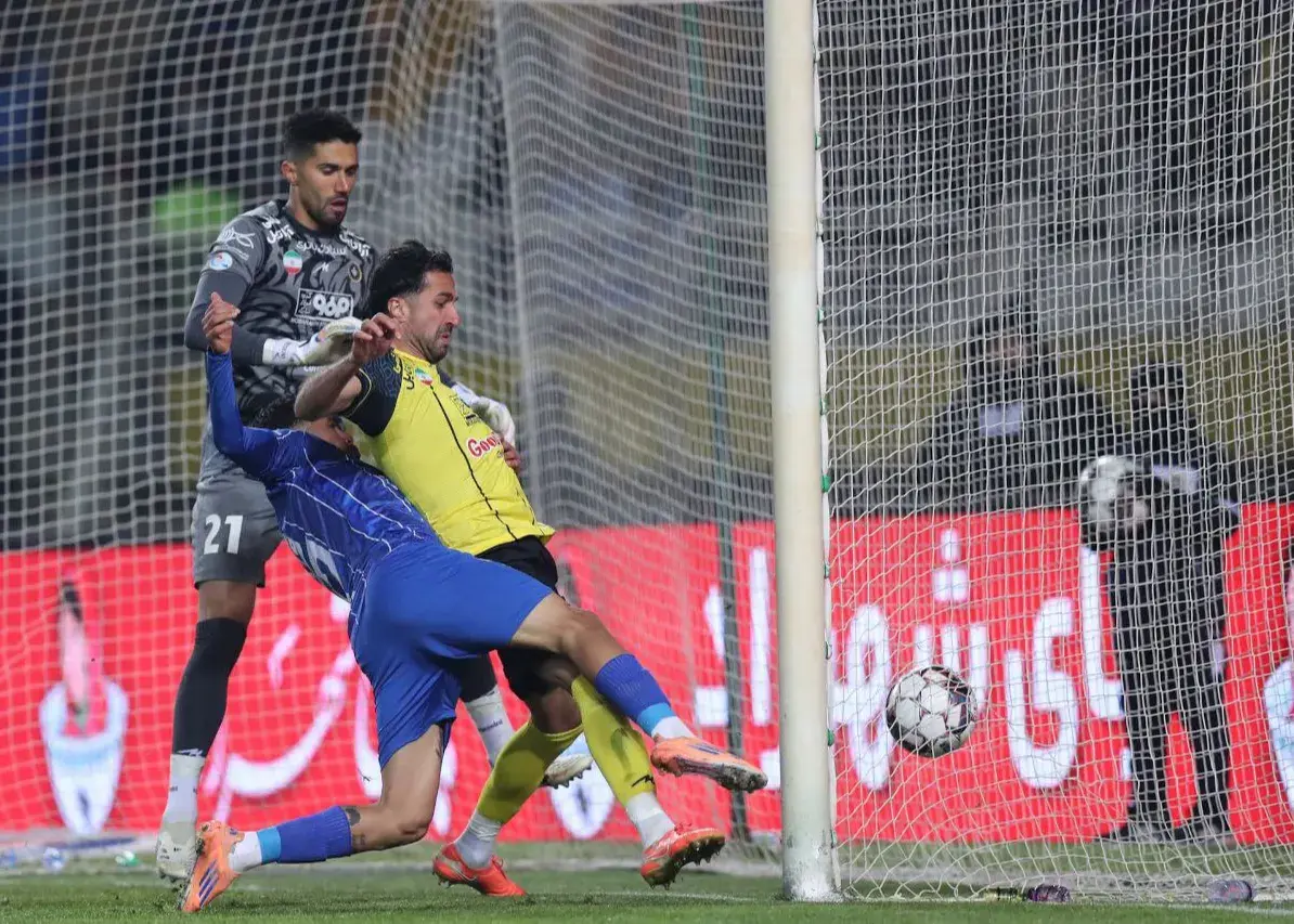 سپاهان 1 – 2 استقلال: پایان باشکوه نیم‌فصل اول