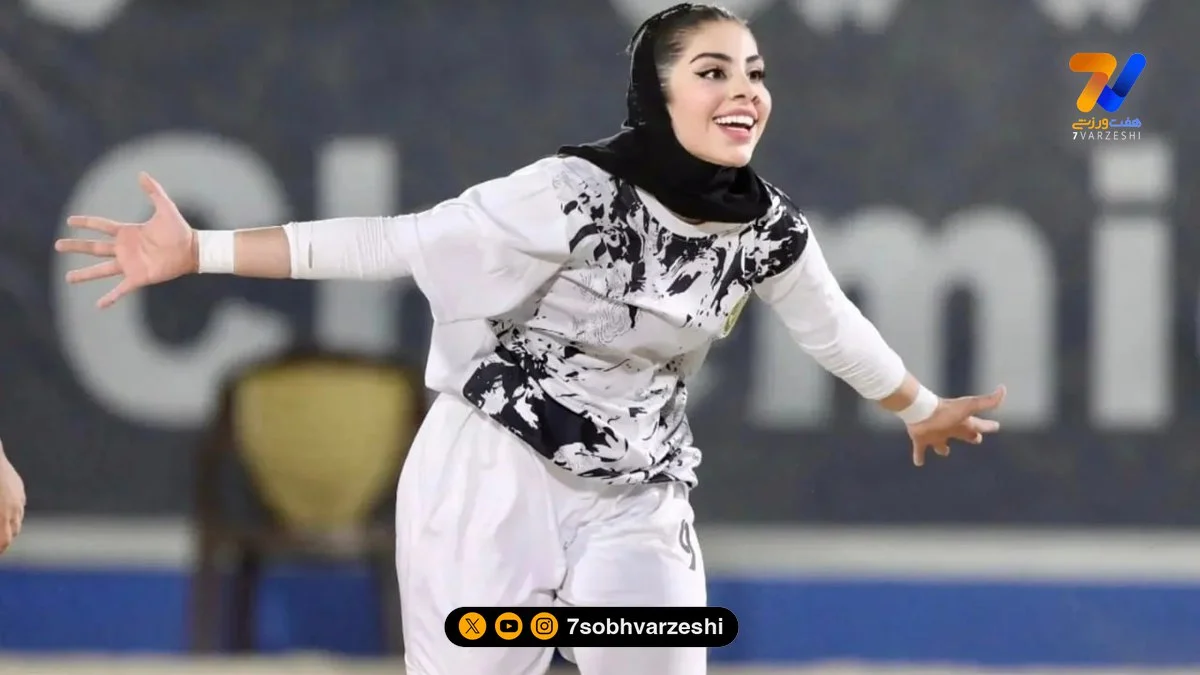 نگاه ورزشی| ملیکا چهاردولی همراه هم تیمی اش