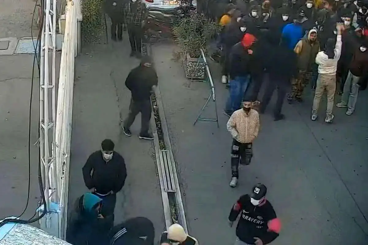 تردید خبرگزاری فارس درباره هویت امیرحسام خدایاری