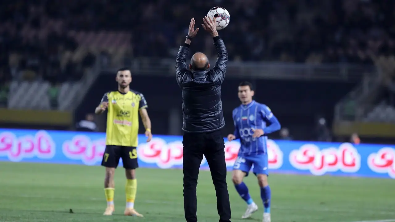 دست سپاهان به موقع بالا رفت؛ نیاز فوری سپاهان به بازسازی خط آتش