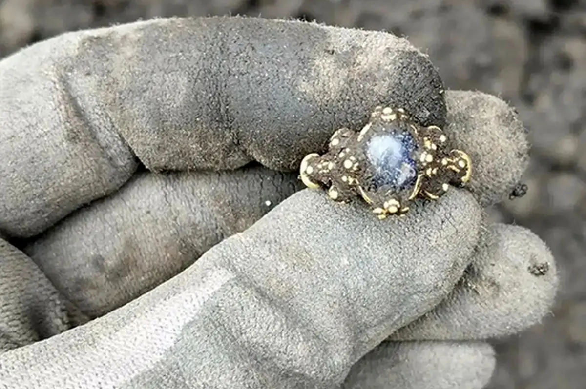 حلقۀ طلایی قرون وسطی پس از ۸۰۰ سال پیدا شد