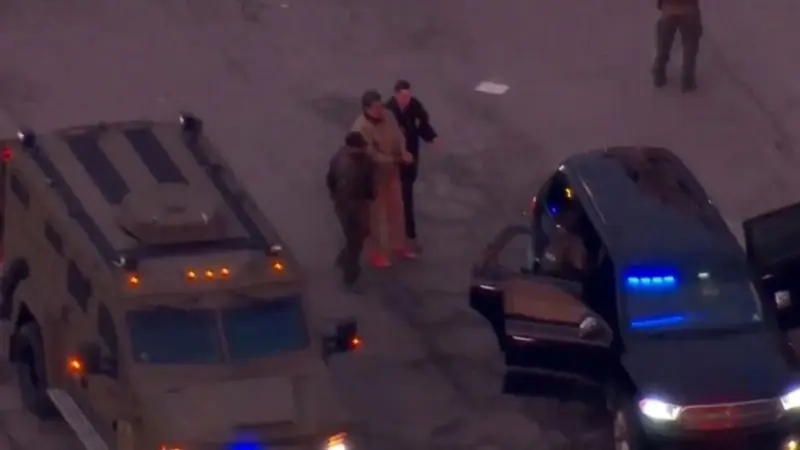 لحظه داغ و پرتنش انتقال مادورو به دادگاه نیویورک؛ تصاویر تکان‌دهنده منتشر شد