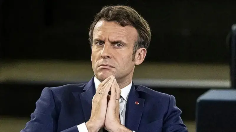 مکرون در برابر سرنگونی مادورو؛ حمایت نکرد اما دیکتاتور خواند!