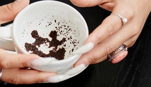 فال قهوه با نشان روز پنجشنبه 2 بهمن 1404/ خیرات کنید که نامه در فالتان خبر های خوشیست که مدتها منتظرش بودید و اینروزها بصورت غیرمنتظره‌ای به شما میرسد