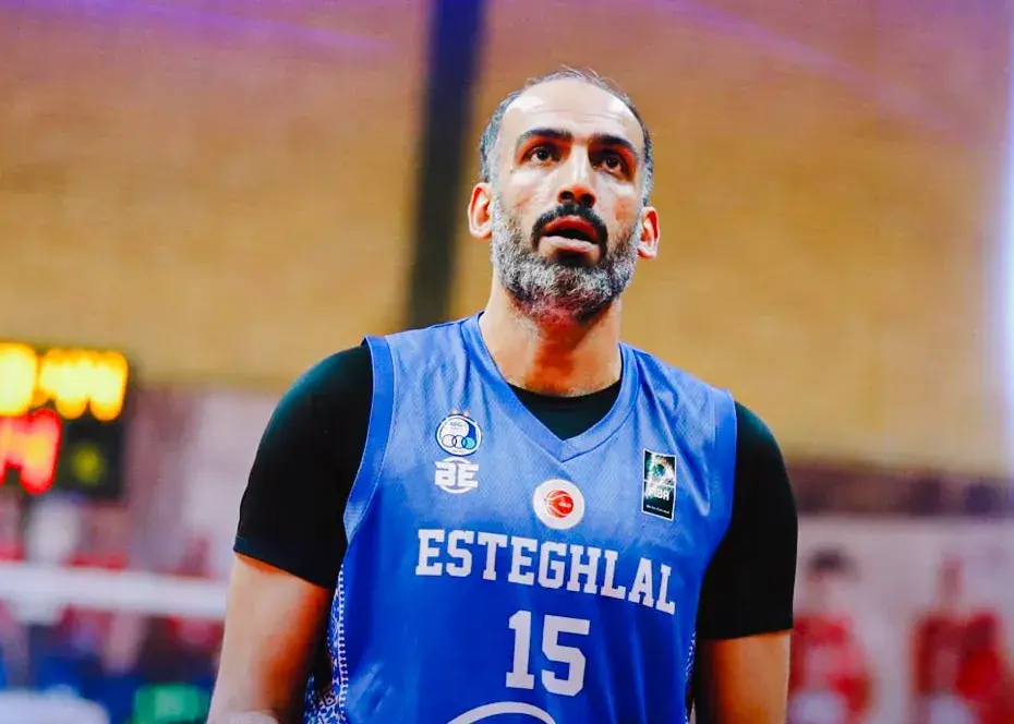 استقلال با نمایش درخشان، دوباره صدرنشین شد؛ شکست سنگین مهگل در کرج