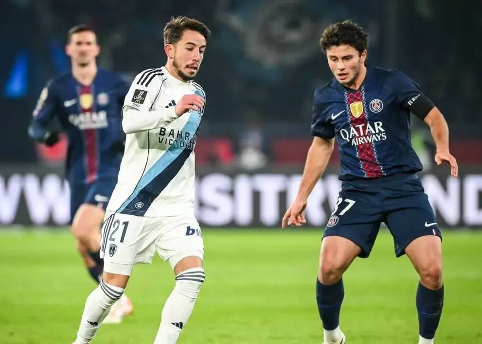 ماکسیم لوپز: دربی پاریس هنوز رقابت واقعی نیست؛ چرا پی‌اس‌جی یک سر و گردن بالاتر است؟