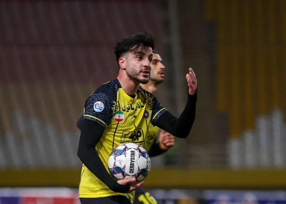 راست استقلال، محرم با لطفی حمله می‌کند!