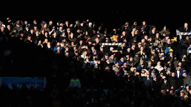 مرگ ناگهانی هوادار لیدز پیش از بازی حساس با منچستریونایتد شوک‌آور شد