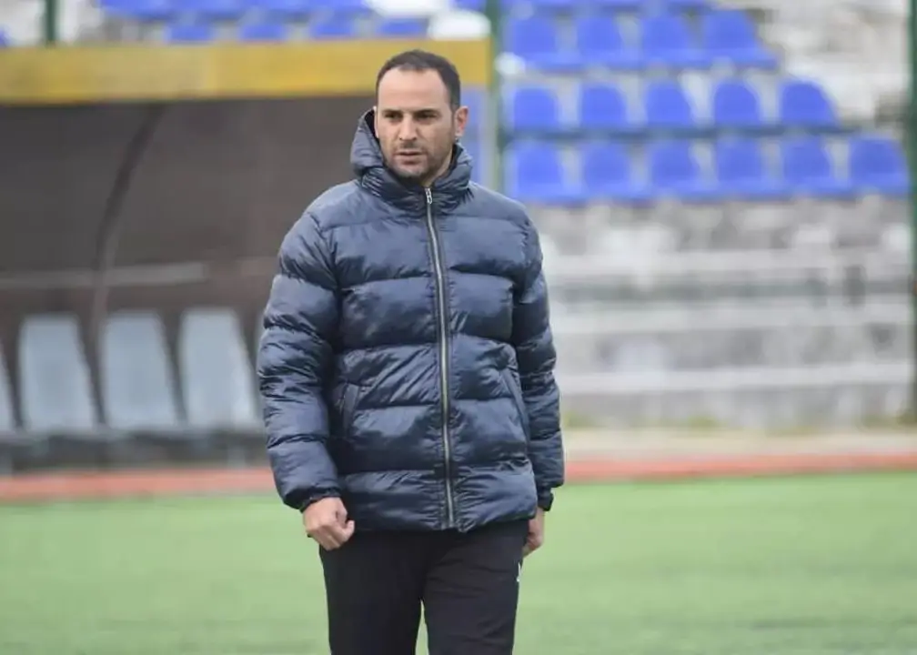 برهانی: نازون به سبک بازی استقلال نمی‌خورد