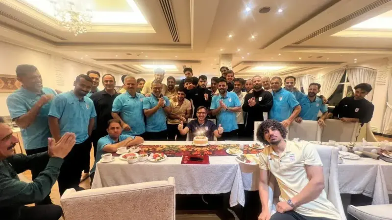 مربی تیم ملی در دبی سورپرایز شد (عکس)