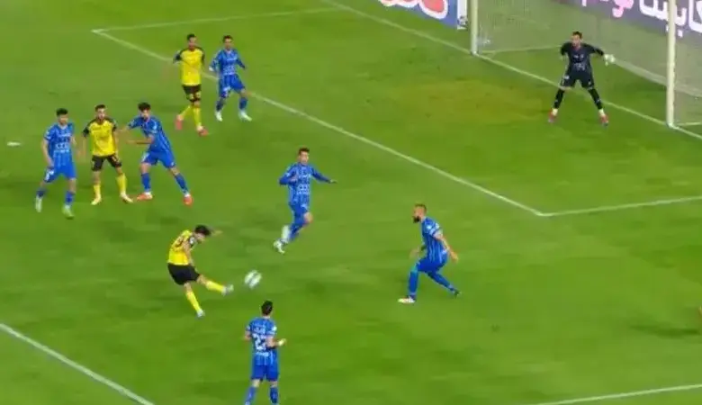 سد راه لطفی برای جبران مقابل استقلال (عکس)