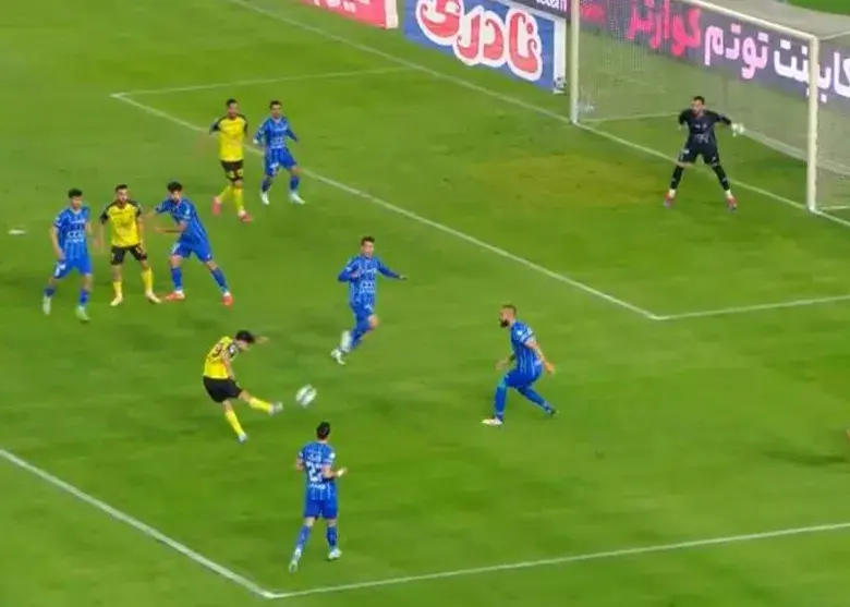 سد راه لطفی برای جبران مقابل استقلال (عکس)