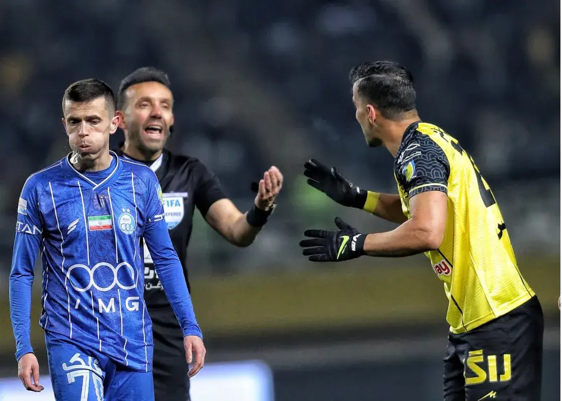 خودزنی حاج‌صفی برای کارت قرمز فلاح! (عکس)