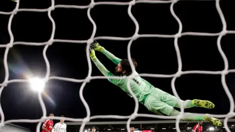 شوت دیوانه‌وار که دروازه لیورپول را به لرزه انداخت و همه را شوکه کرد!