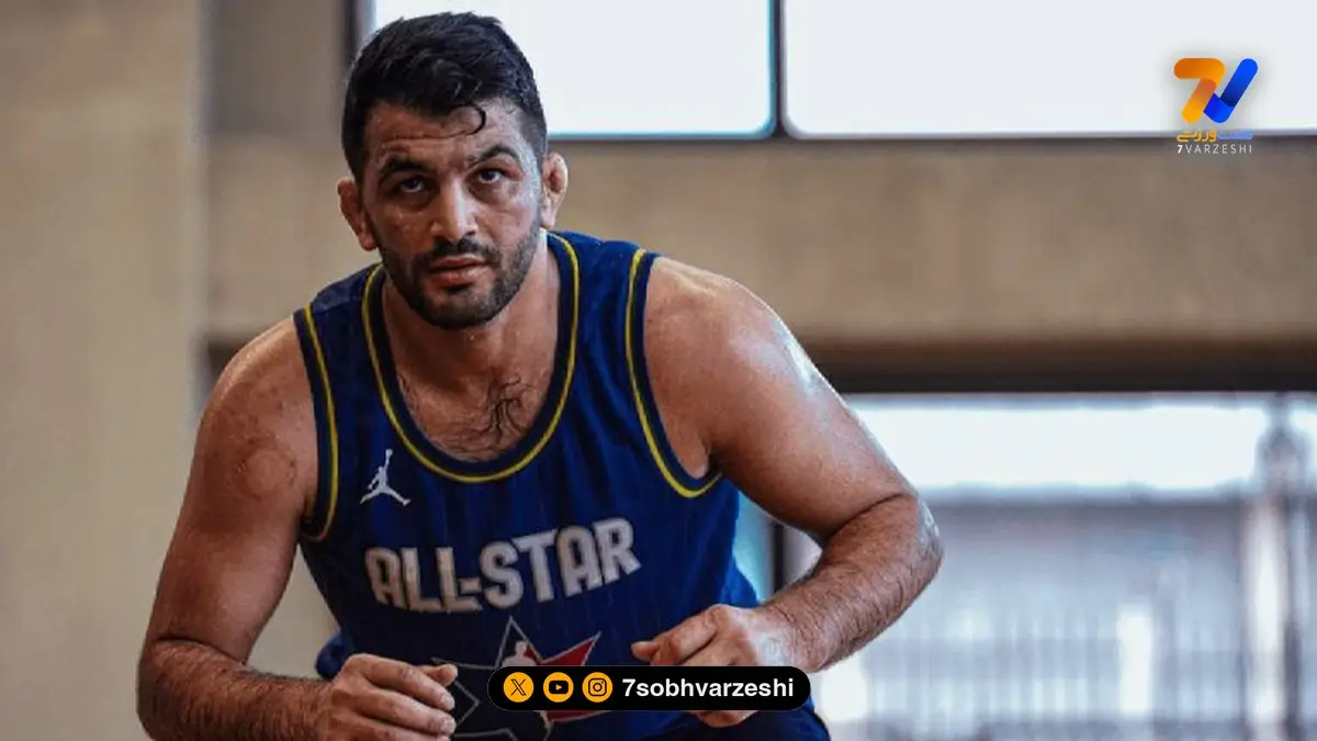 استایل دامادی شیک و زیبای حسن یزدانی در یک تالار لوکس