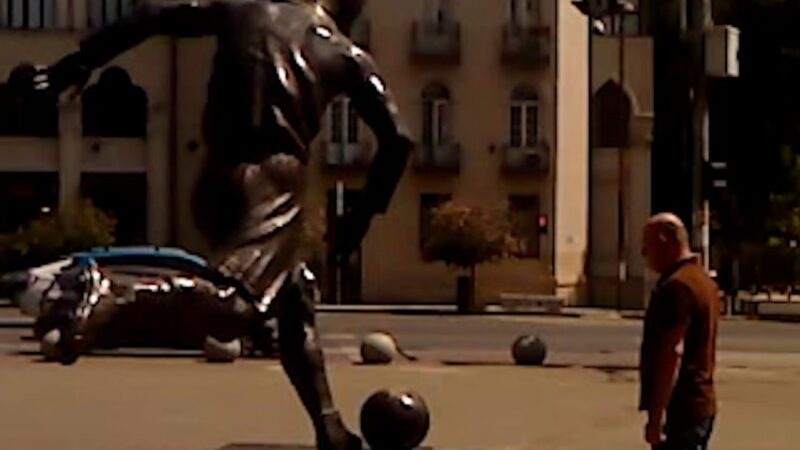 نقد و بررسی فیلم «برگ خشک» (Dry Leaf) به کارگردانی الکساندر کوبریدزه | جست‌وجو در جهانی که دیگر چیزی برای یافتن ندارد