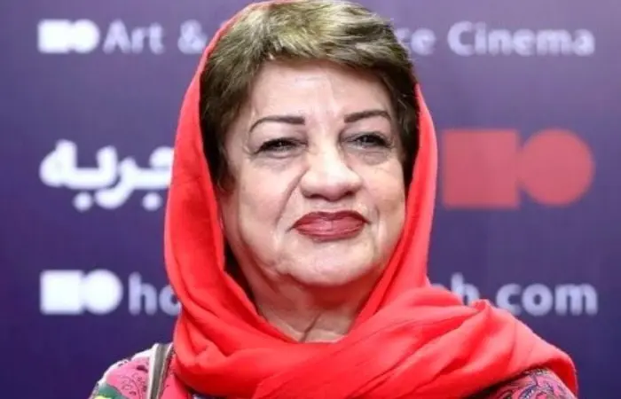 استایل زمستانی ناهید مسلمی در دهه ۵۰ / عکس جوانی مادر شیدا خلیق در روزهای برفی تهران