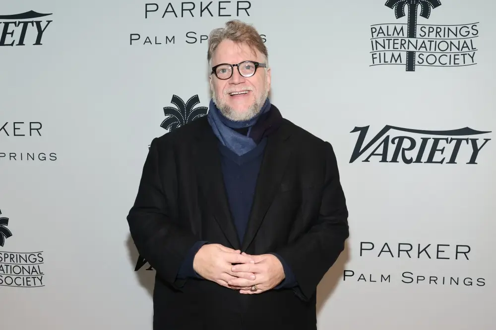 گیرمو دل‌تورو هشدار داد: بی‌ارزش شمردن هنر، دریچه‌ای به سوی فاشیسم!