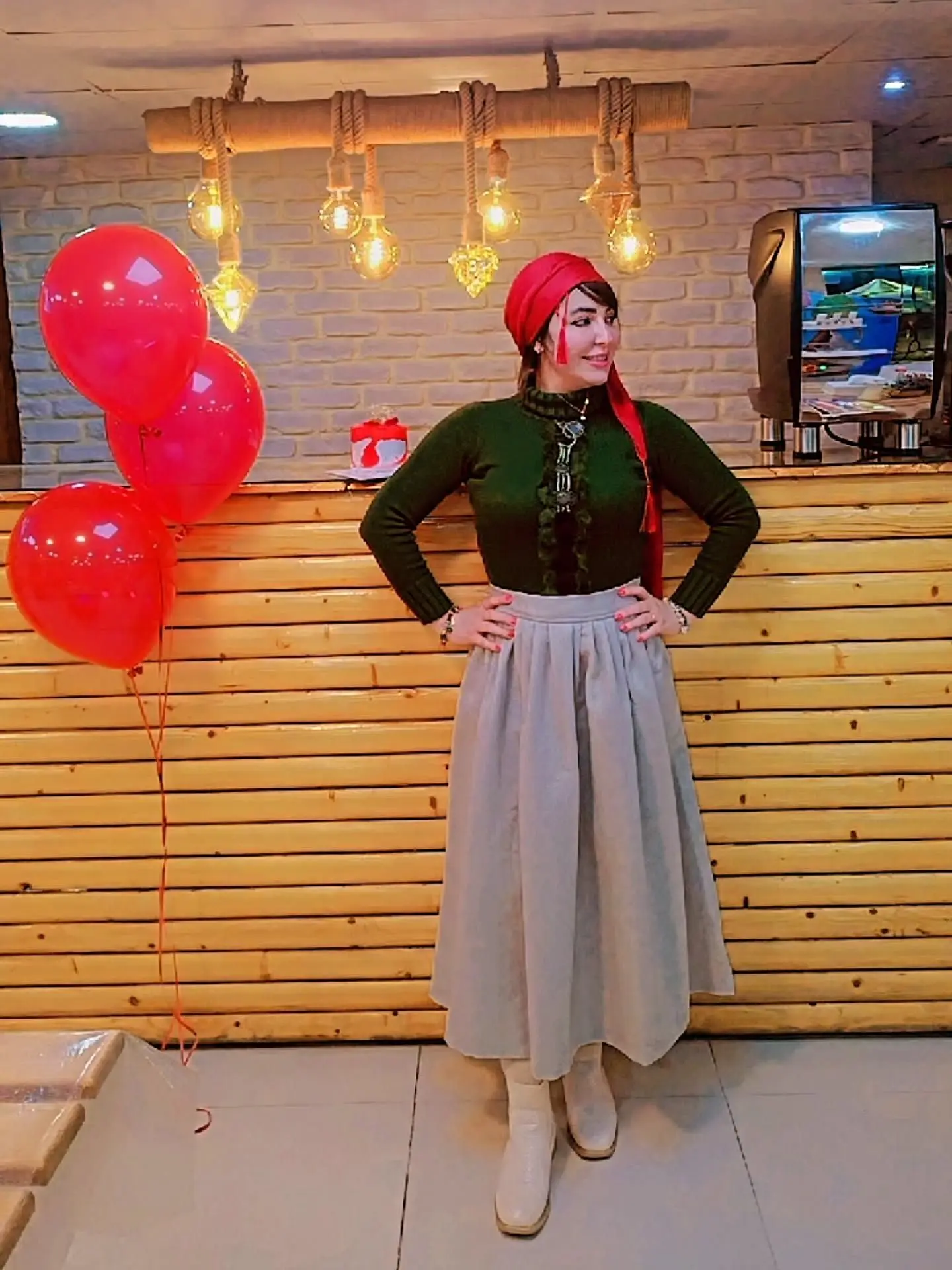 11zon_mersede._.jahani_1765838359_3788449198505785859_2641699234