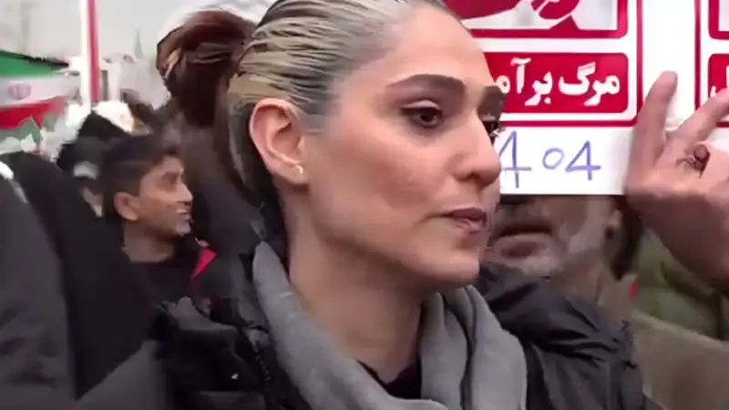 زینب آذرکشب چهره یک راهپیمایی ۲۲ بهمن امسال بود