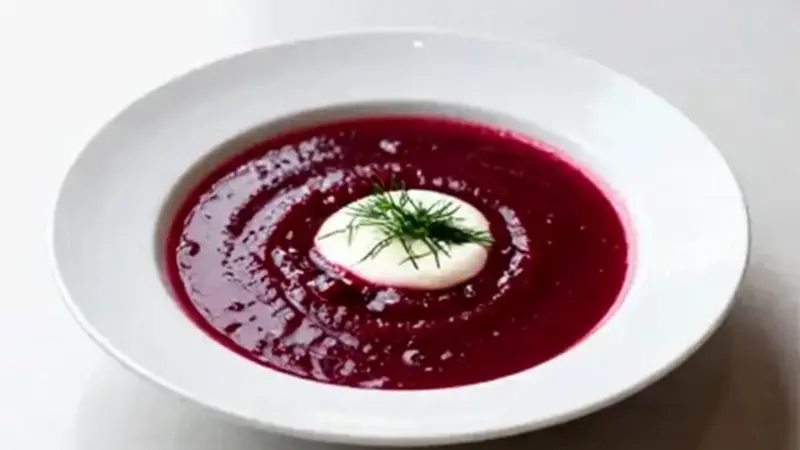 آشپزباشی / سوپ برش یاقوتی؛ رنگی وسوسه‌انگیز که میز شام را متحول می‌کند!