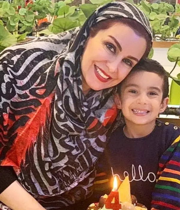 ماه چهره خلیلی و فرزندش پرواز بیوگرافی ماه چهره خلیلی