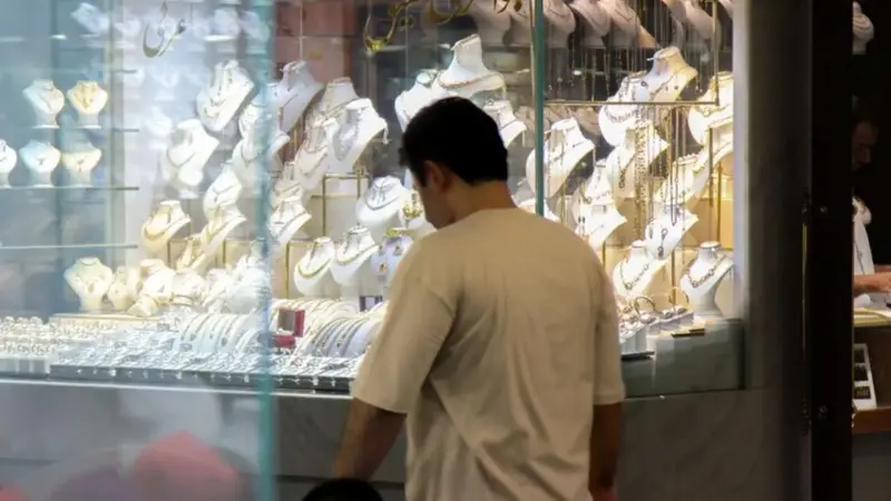 سردرگمی خریداران طلا / ریزش طلا ۱۸ عیار تا کجا ادامه دارد؟