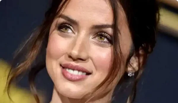 نقد و بررسی آنا د آرماس و جنیفر کانلی در سریال «خانه‌های امن» - وب‌گردی