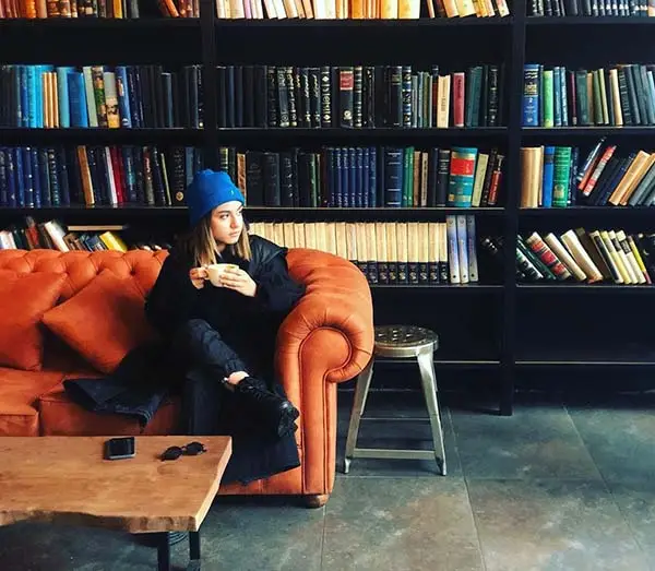 بیوگرافی نیکی نصیریان