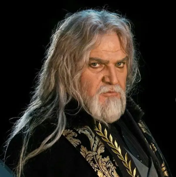 مهدی سلطانی در تئاتر شاه لیر مهدی سلطانی در تئاتر شاه لیر