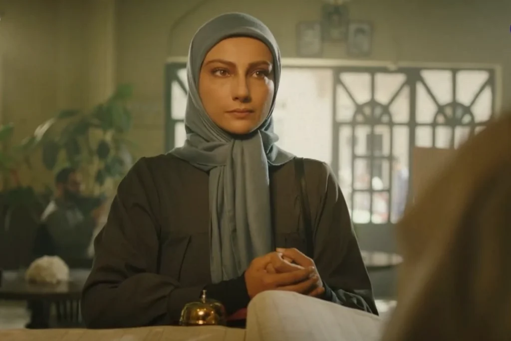 سریال دو نیمه ماه بازیگران و داستان