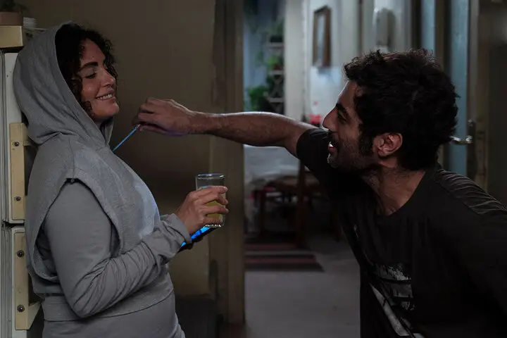 اکران مردمی گوزن های اتوبان - وب‌گردی