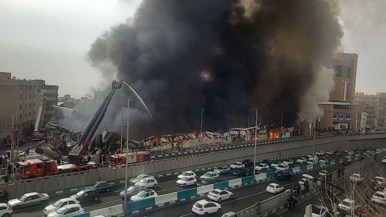 اتصال برق علت آتش سوزی بازار جنت آباد - حوادث