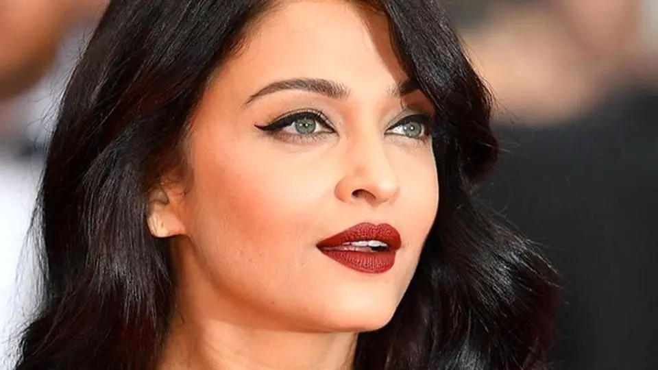 راز چشم‌های جادویی آیشواریا رای ملکه سینمای بالیوود - وب‌گردی