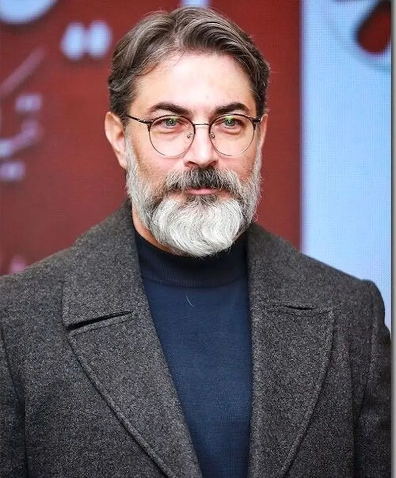 پارسا پیروزفر 