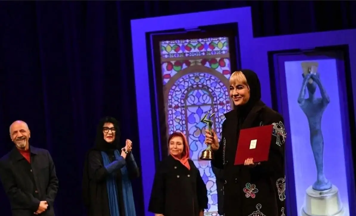 جوایز ریحانه رضی