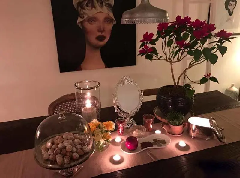 طناز طباطبایی