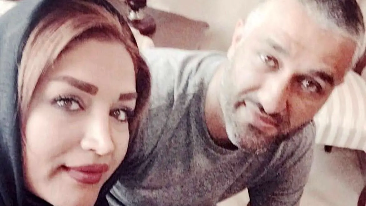 / نگاهی به میز عزای شیک و گلباران شده مادر جوان پژمان جمشیدی/ روحش شاد - وب‌گردی