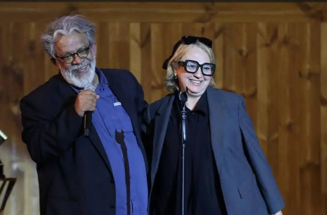 جوانی مهناز افضلی قبل ازدواج با حسن پورشیرازی - وب‌گردی