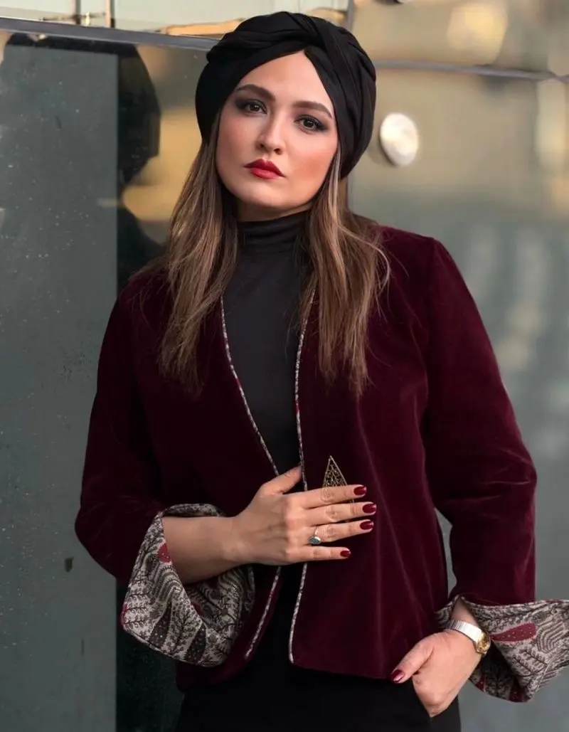 گلاره عباسی