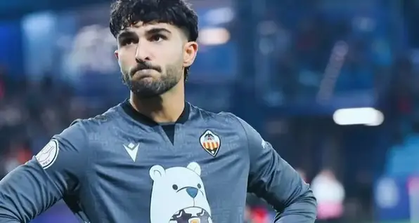 تهران‌گردی امیر عابدزاده و خواهرش در کافه‌های لاکچری شمال تهران