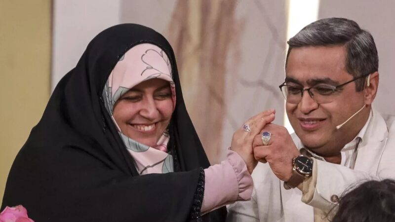 استندآپ جنجالی دکتر سعید عزیزی درباره نماز و خمیازه‌های آقایان در ماه رمضان!