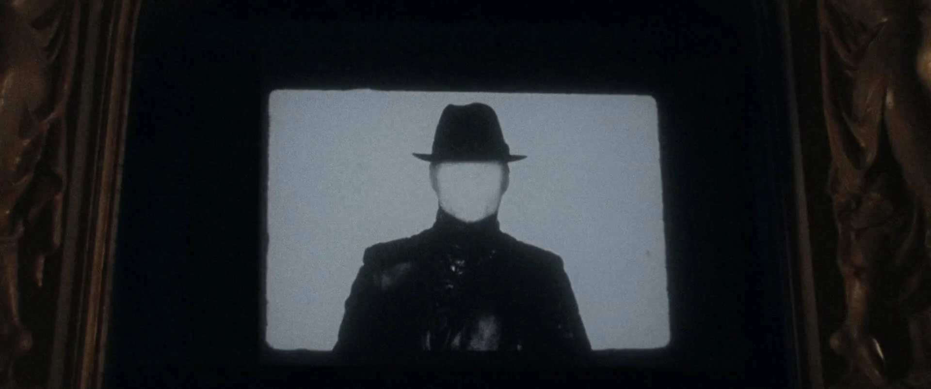 نقد فیلم Reflection in a Dead Diomand | احتضار ذهنی در بازتاب الماس مرده | گیمفا